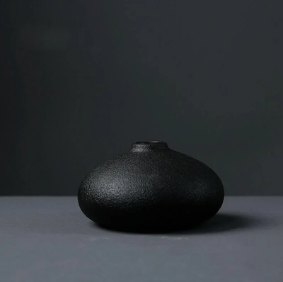 Black Ceramic Vase Decoration