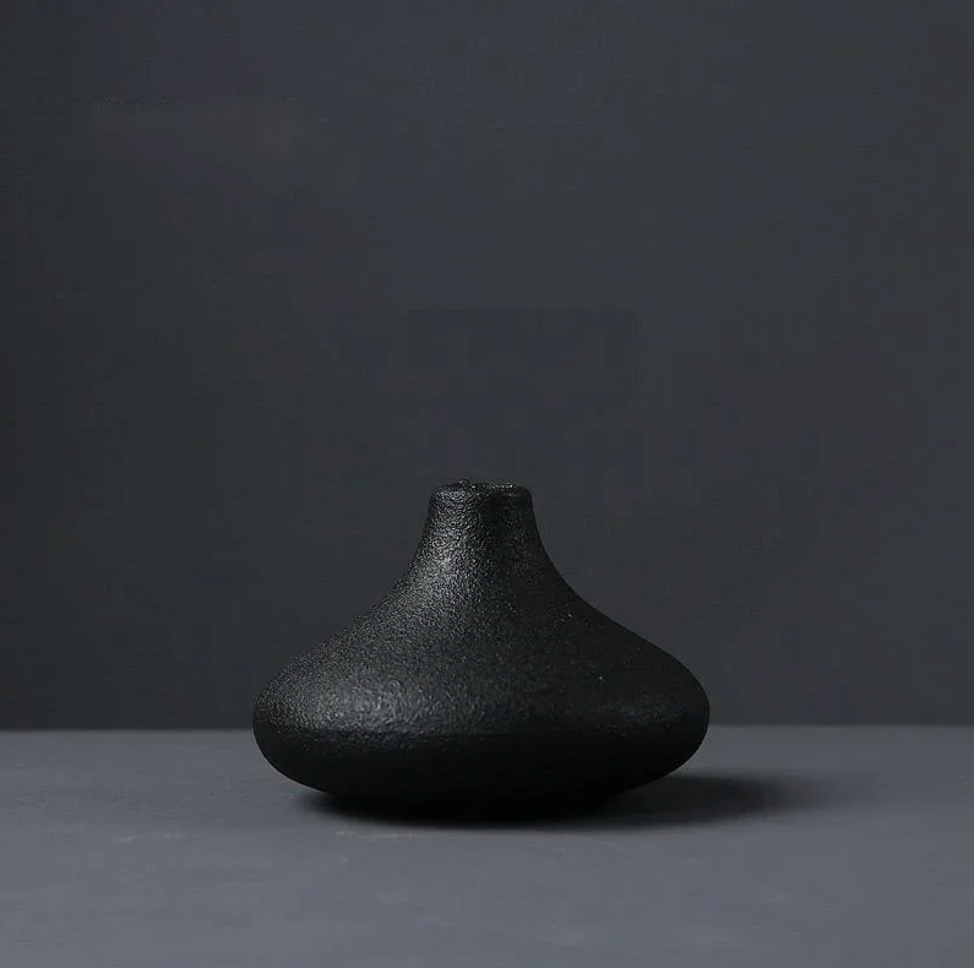 Black Ceramic Vase Decoration